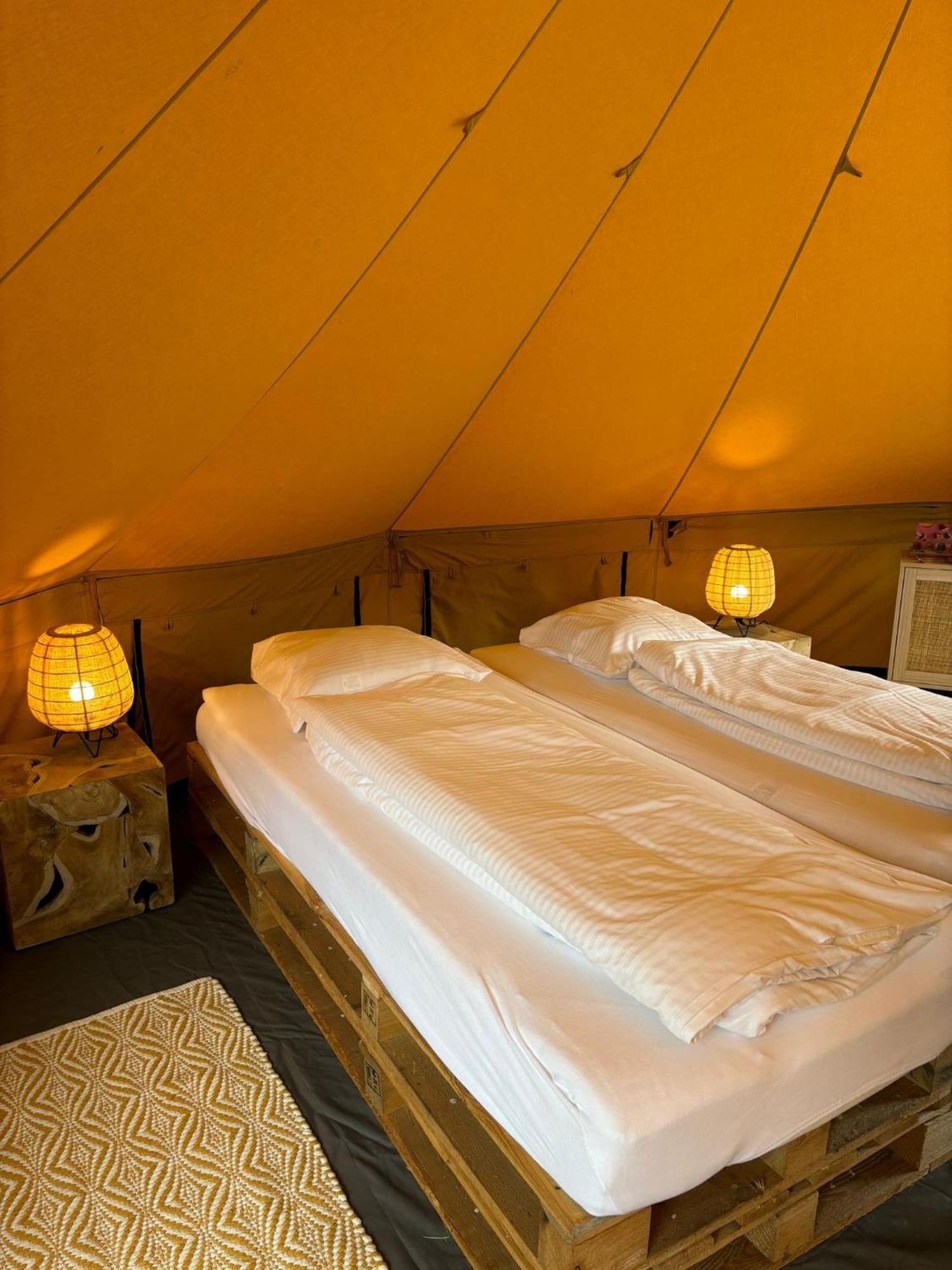 Glamping Bivak - Urban Gardens Gent Hotel Exterior foto